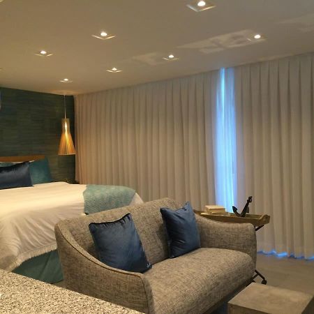Enchanted 17 Jewel Beachfront Luquillo -Pool Екстериор снимка