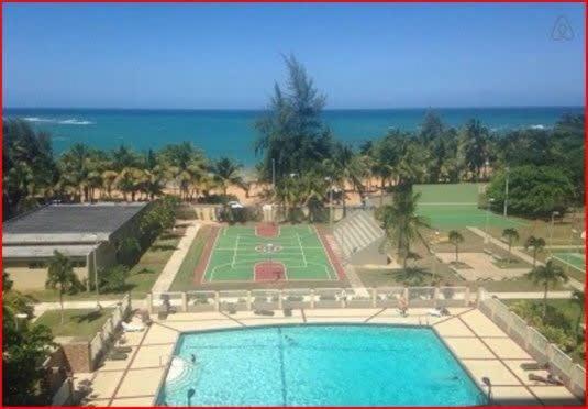 Enchanted 17 Jewel Beachfront Luquillo -Pool Екстериор снимка